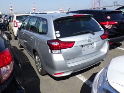 Toyota Fielder full