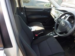 Toyota Fielder full