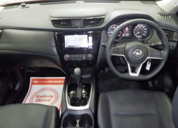 Nissan X-Trail full