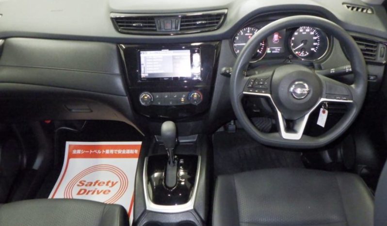 Nissan X-Trail full