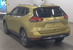 Nissan X-Trail full
