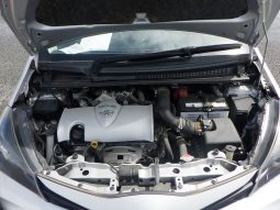 Toyota Vitz full