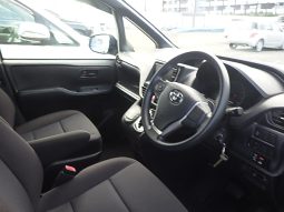 Toyota Noah full