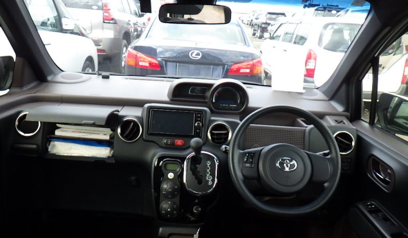 Toyota Spade full