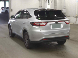 Toyota Harrier full