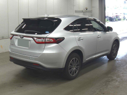 Toyota Harrier full