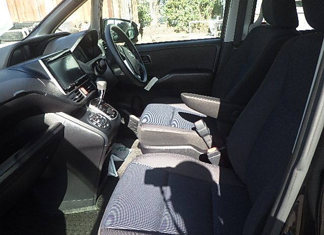 Toyota Noah full