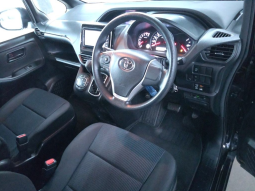 Toyota Noah full