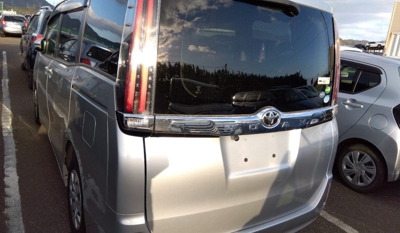 Toyota Noah full